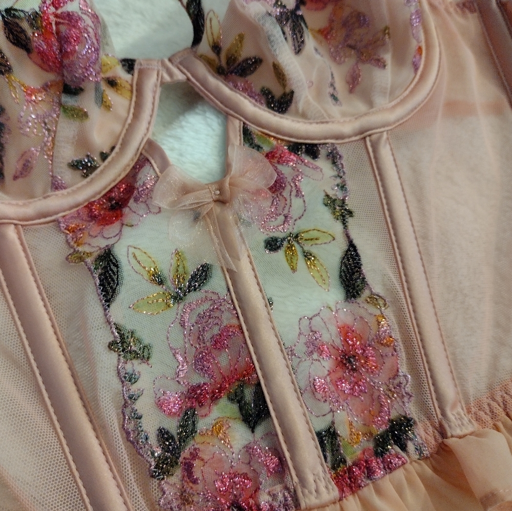 FLL BUSTIER - Picture 3 of 4